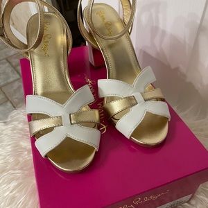 Lilly Pulitzer sandals size 7.5